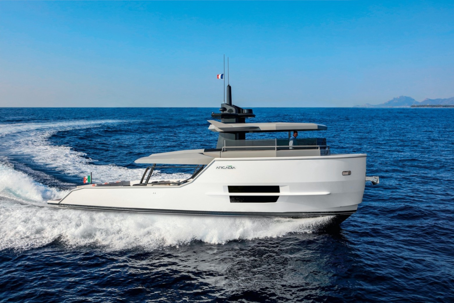 Arcadia Sherpa 60: Luxury in Harmony with Nature