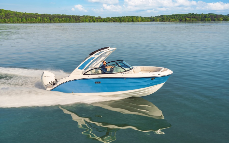 The SDX 230 Outboard: The Ultimate Dayboat