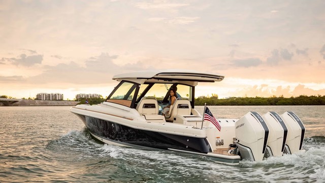 Chris-Craft Calypso 35.jpg