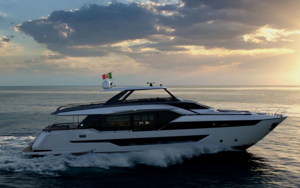 Ferretti Yachts 940
