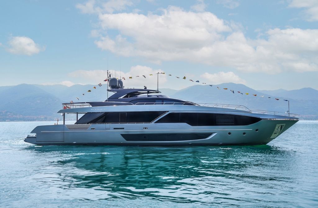 Riva_112_photo_1.jpeg Riva_112_photo_1.jpeg