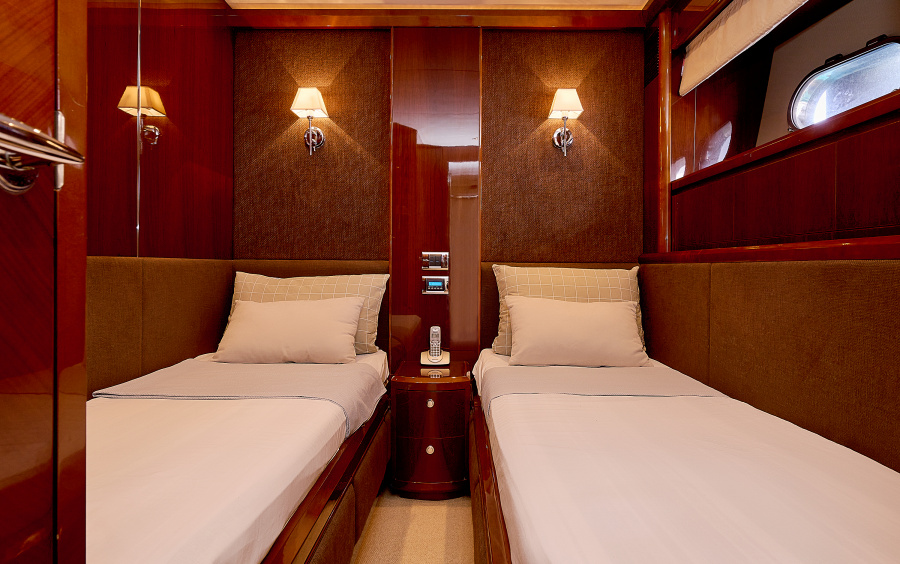 Princess 23M - 2009 фото 2.23