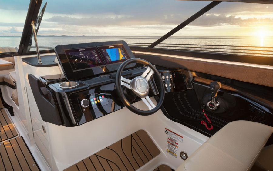 Sea Ray SLX 260 OB фото 1.3