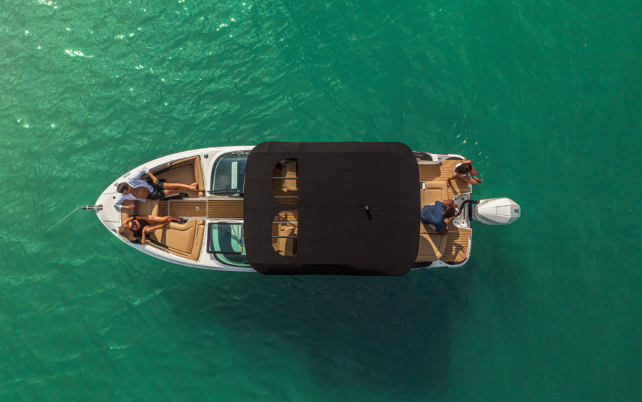 Sea Ray SLX 260 OB фото 1.1