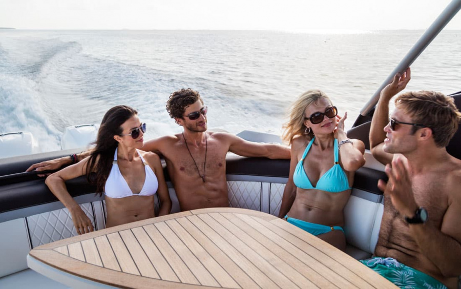 Sea Ray  SLX 310 OB (Outboard) фото 1.8