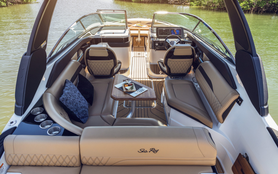 Sea Ray  SLX 260 OB фото 1.2