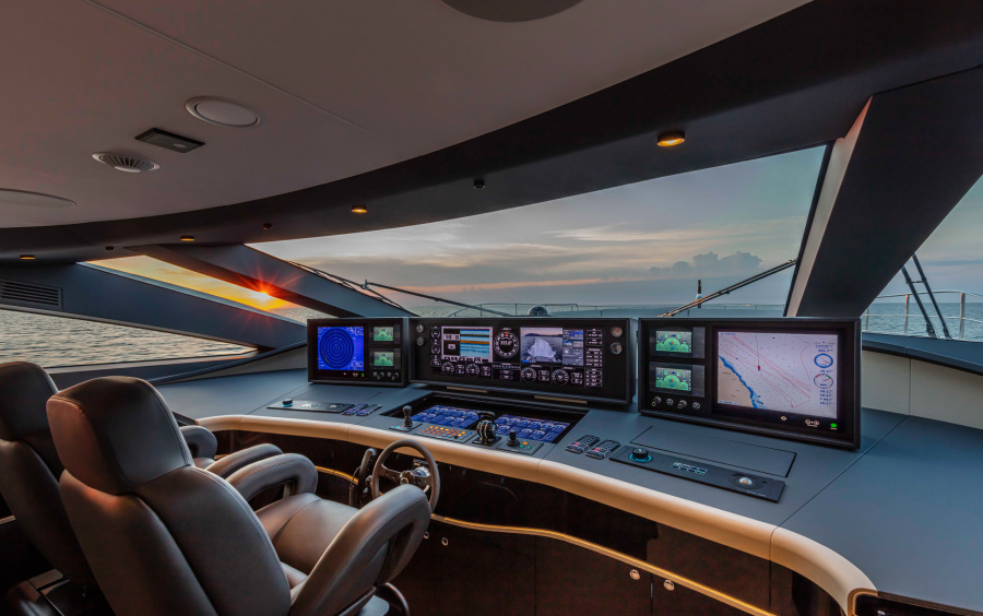 Pershing 140 фото 2.18