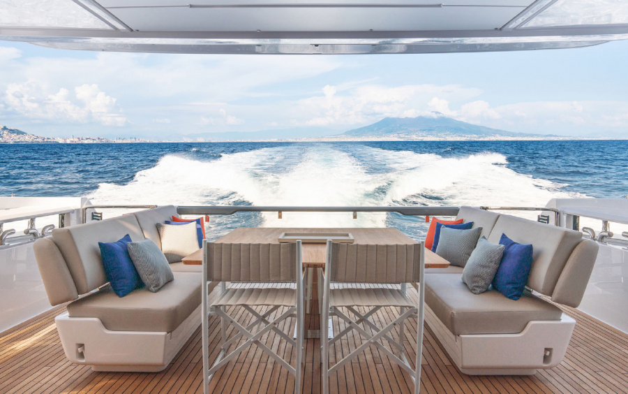 Ferretti Yachts 860 фото 1.10