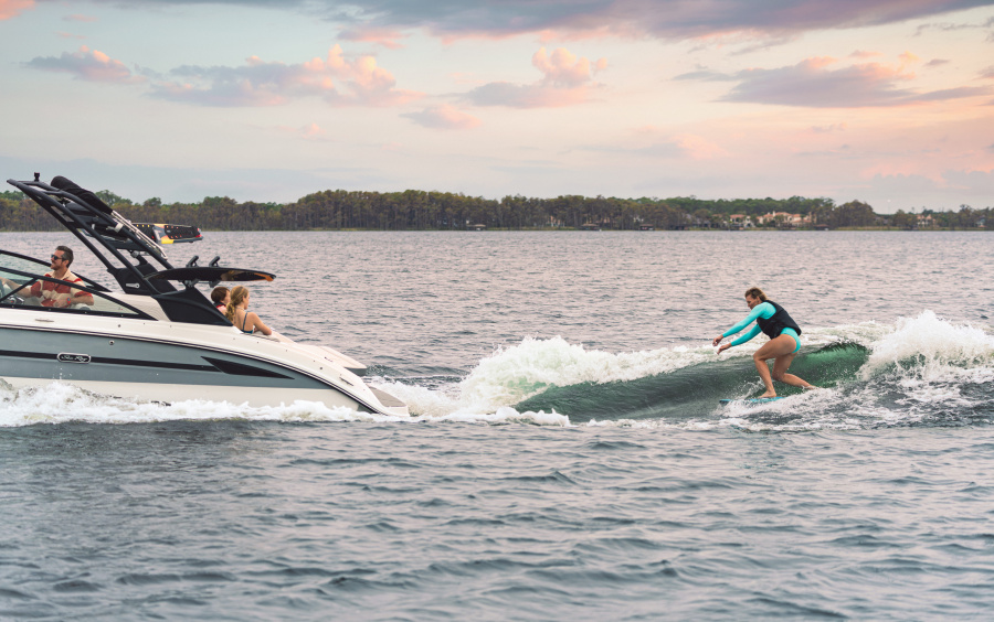 Sea Ray SDX 270 Surf фото 1.9