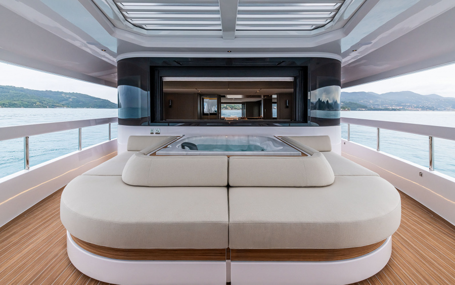 Ferretti Yachts INFYNITO 90 #11 фото 1.23