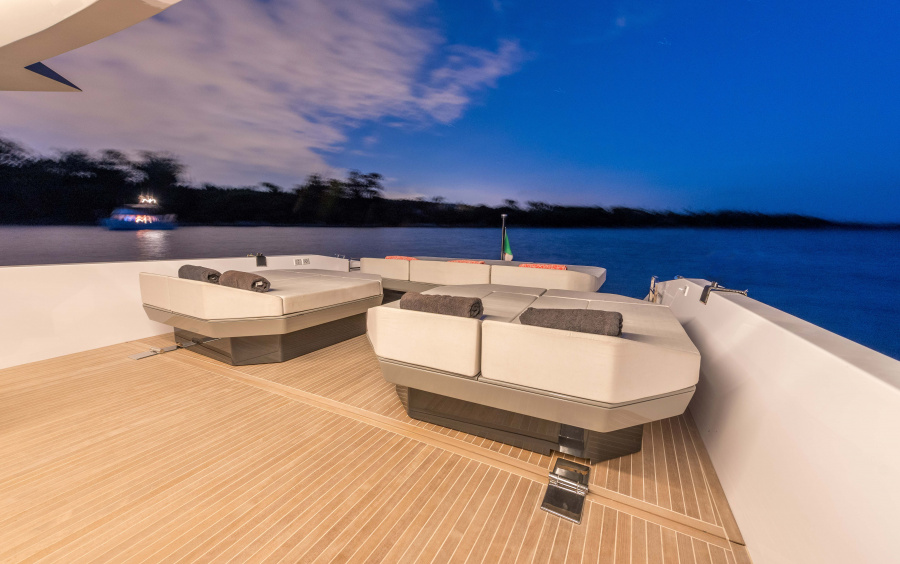 Arcadia Yachts Sherpa 60 фото 1.12