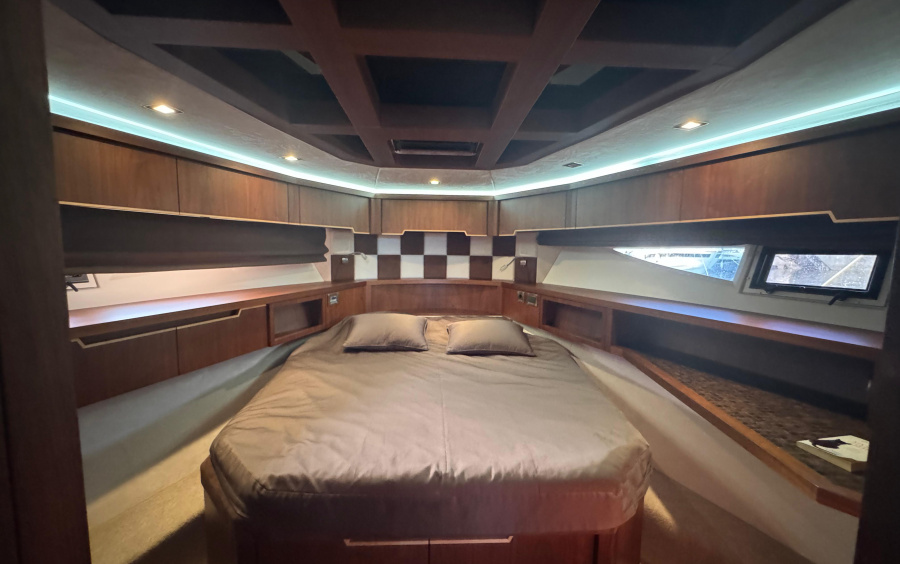 Galeon 445 HTS фото 2.2