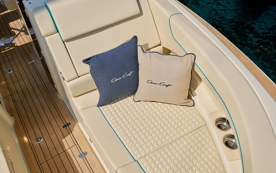 Chris-Craft Launch 31 GT (available in Montenegro) фото 2.16