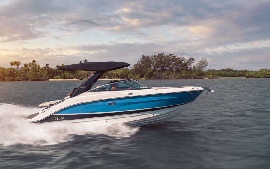 Sea Ray SLX 260 фото 1.2