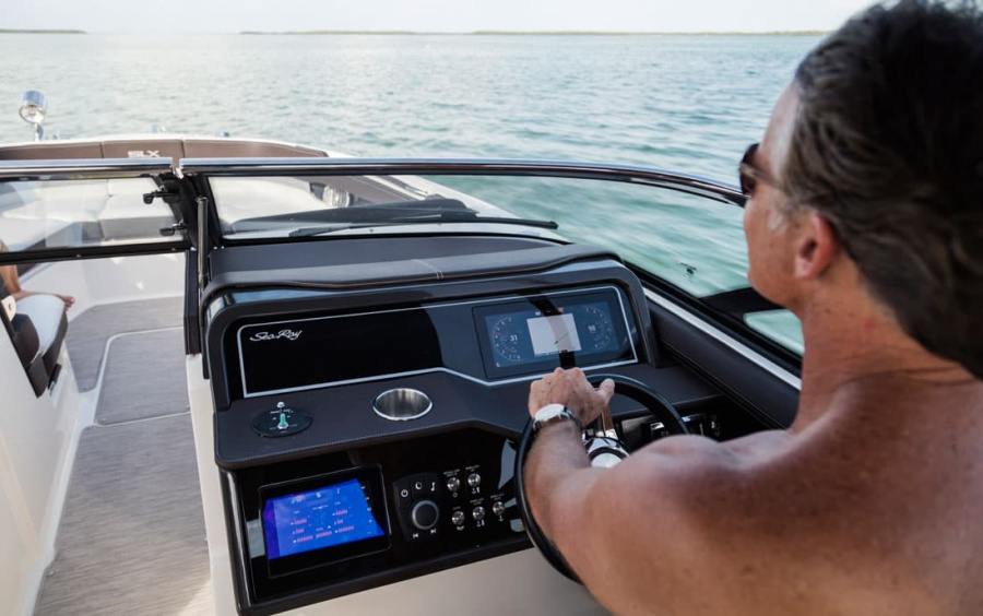 Sea Ray  SLX 310 OB (Outboard) фото 1.6