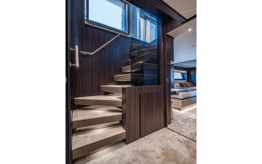 Ferretti Yachts 940 фото 2.14