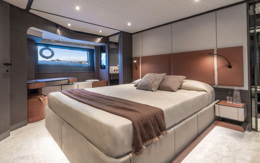 Ferretti Yachts 800 фото 2.6