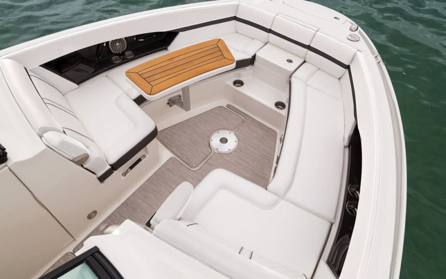 Sea Ray  SLX 350 фото 2.11