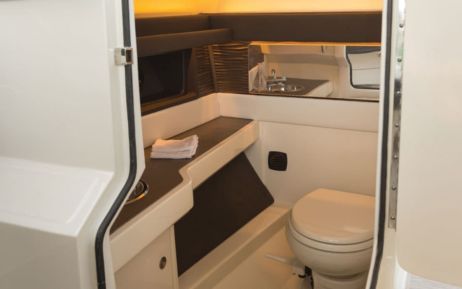 Sea Ray  SLX 310 OB (Outboard) фото 2.8