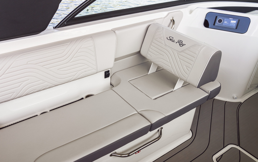 Sea Ray  SDX 230 Surf фото 1.5