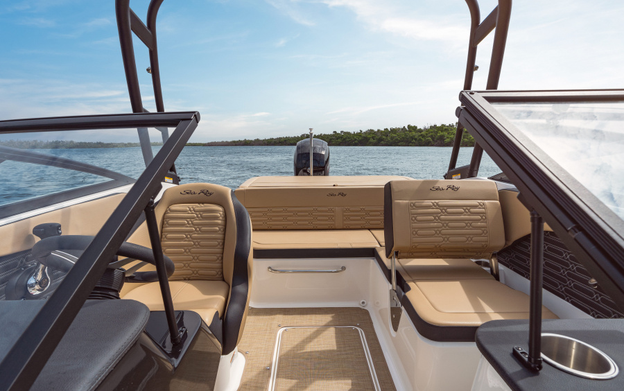 Sea Ray 190 SPX OB (Outboard) фото 1.3