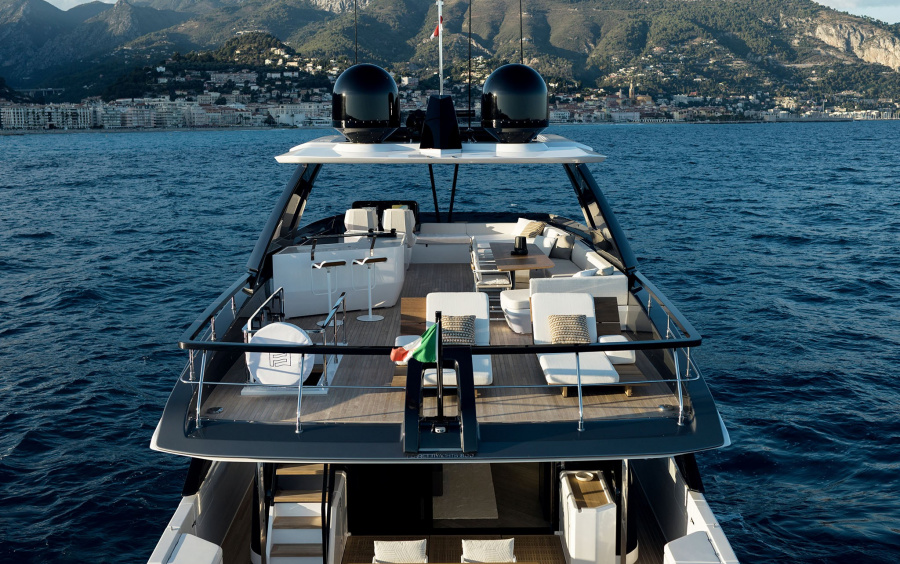 Ferretti Yachts 800 фото 1.9