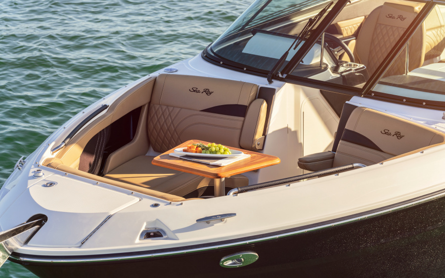 Sea Ray Sea Ray SLX 260-Surf фото 1.5