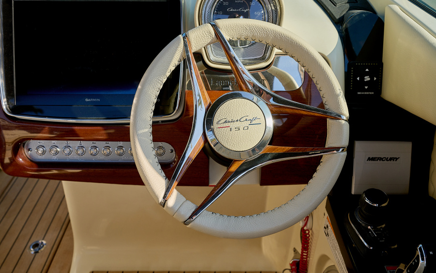 Chris-Craft Launch 31 GT (available in Montenegro) фото 2.5