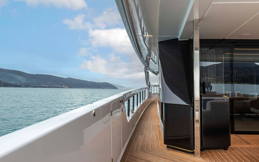 Ferretti Yachts INFYNITO 90 #11 фото 1.10