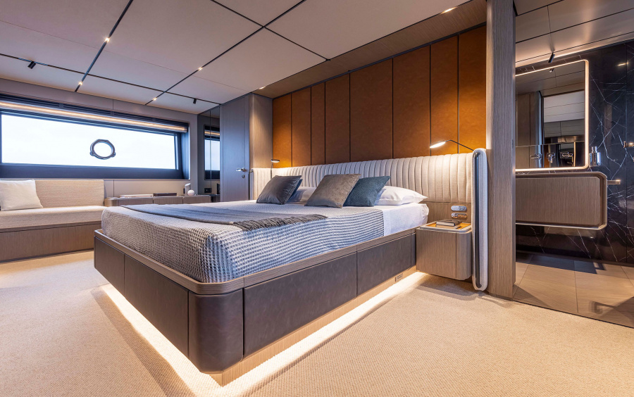 Ferretti Yachts INFYNITO 90 #11 фото 2.40