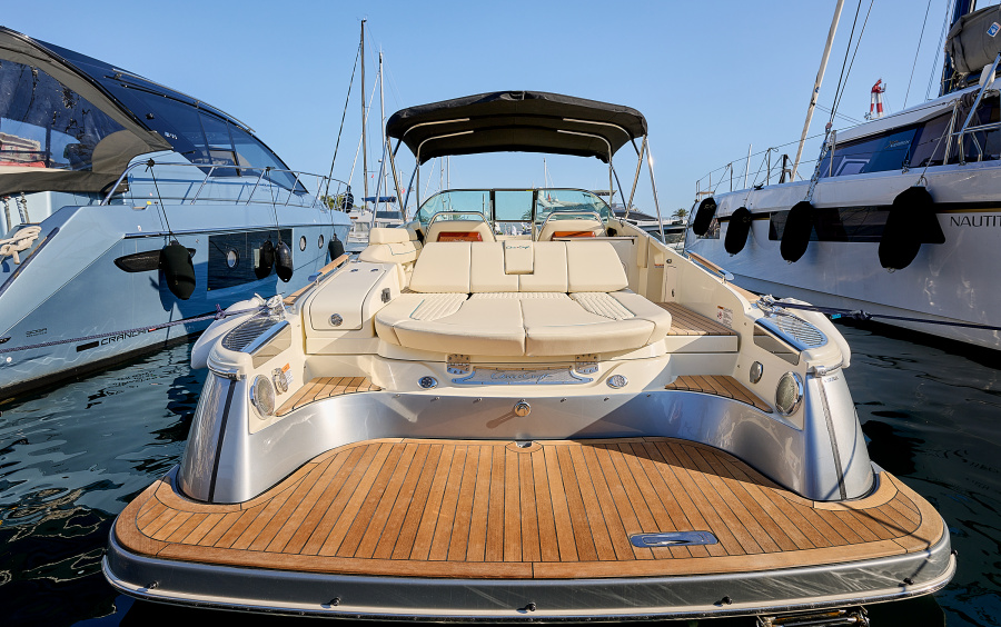 Chris-Craft Launch 31 GT (available in Montenegro) фото 2.1