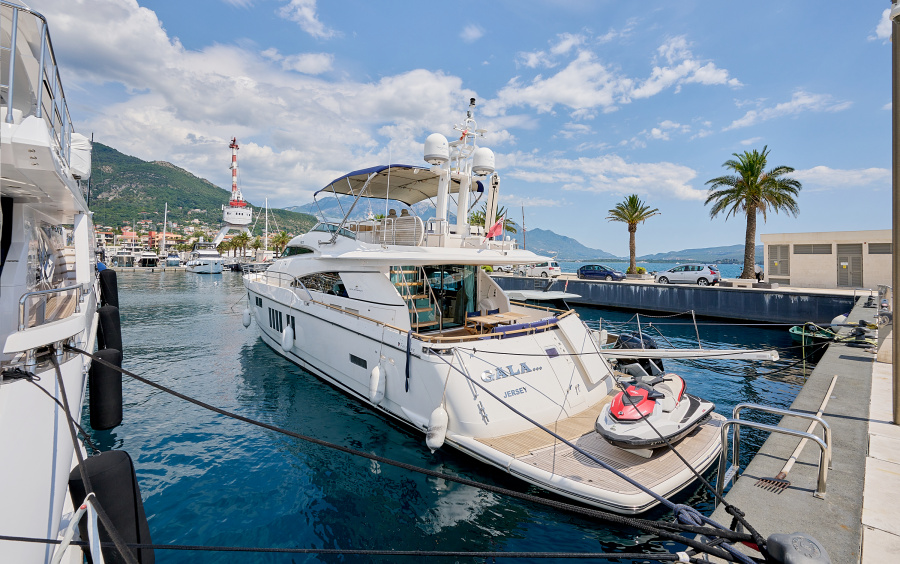 Fairline Squadron 78 - 2012 фото 1.3