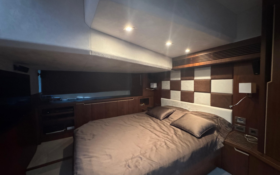 Galeon 445 HTS фото 2.5