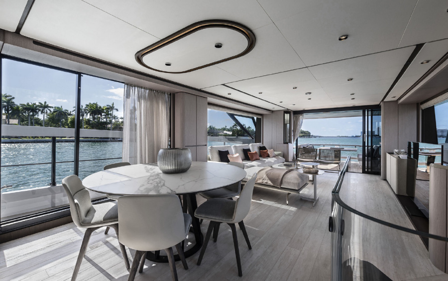 Ferretti Yachts 860 фото 1.8