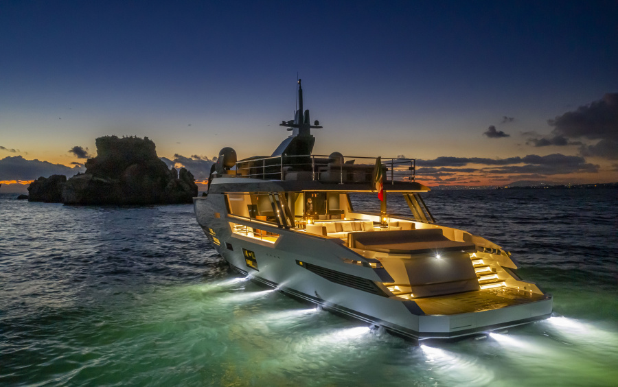 Arcadia Yachts Sherpa 80 фото 1.4