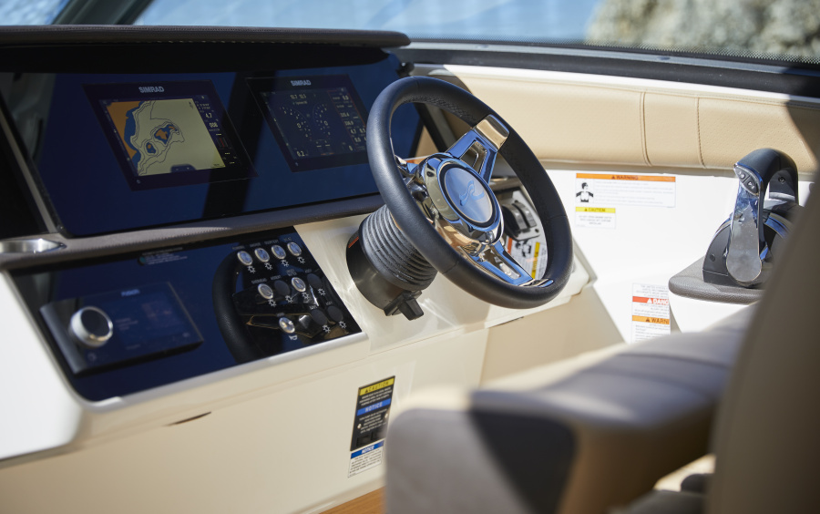 Sea Ray Sundancer 320 фото 1.13