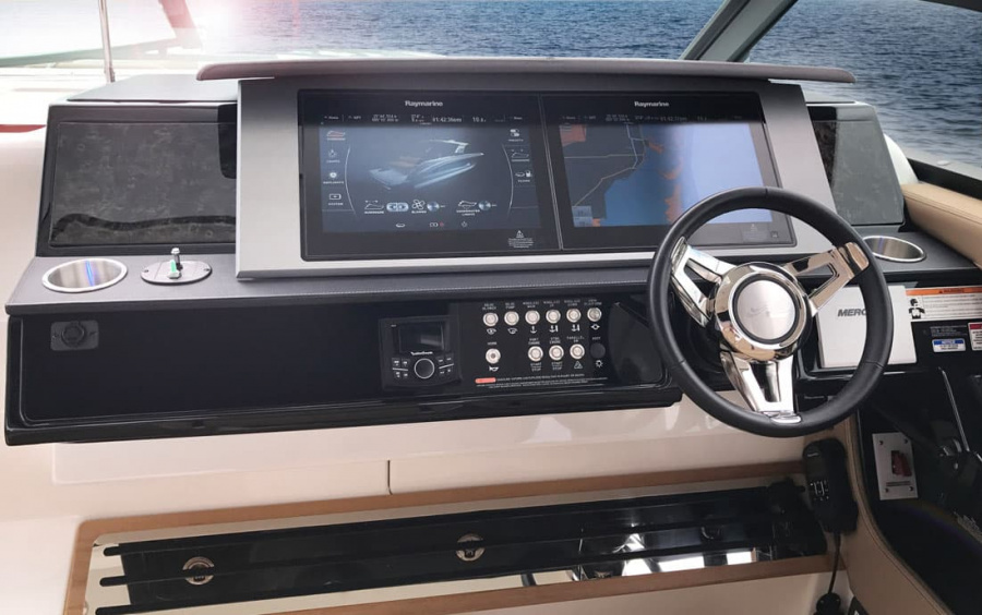 Sea Ray  SLX 400 фото 2.3