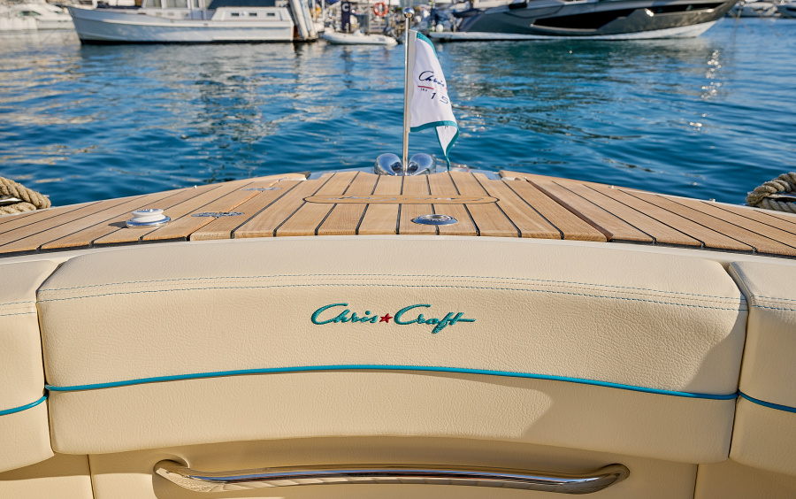 Chris-Craft Launch 31 GT (available in Montenegro) фото 2.9
